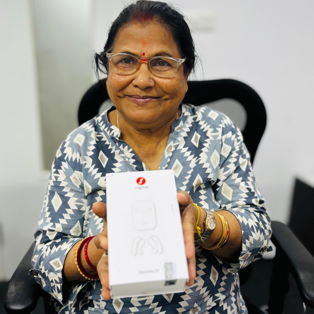 Satisfied customers in consultation